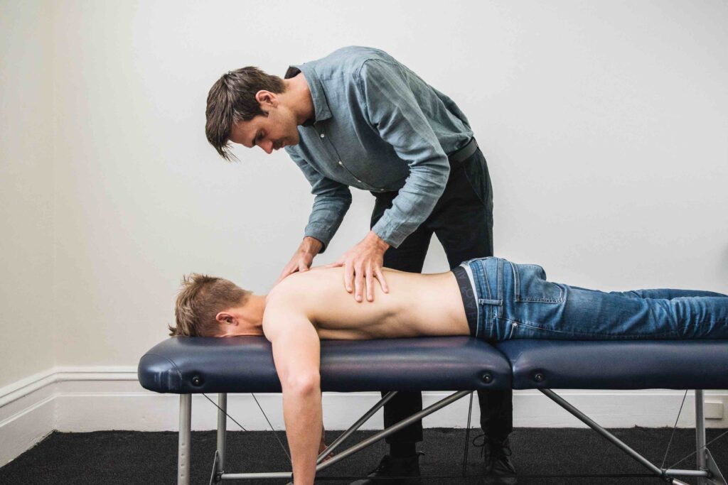65861575649feea3866759d9 Kensington Chiropractor Back pain Neck pain scaled